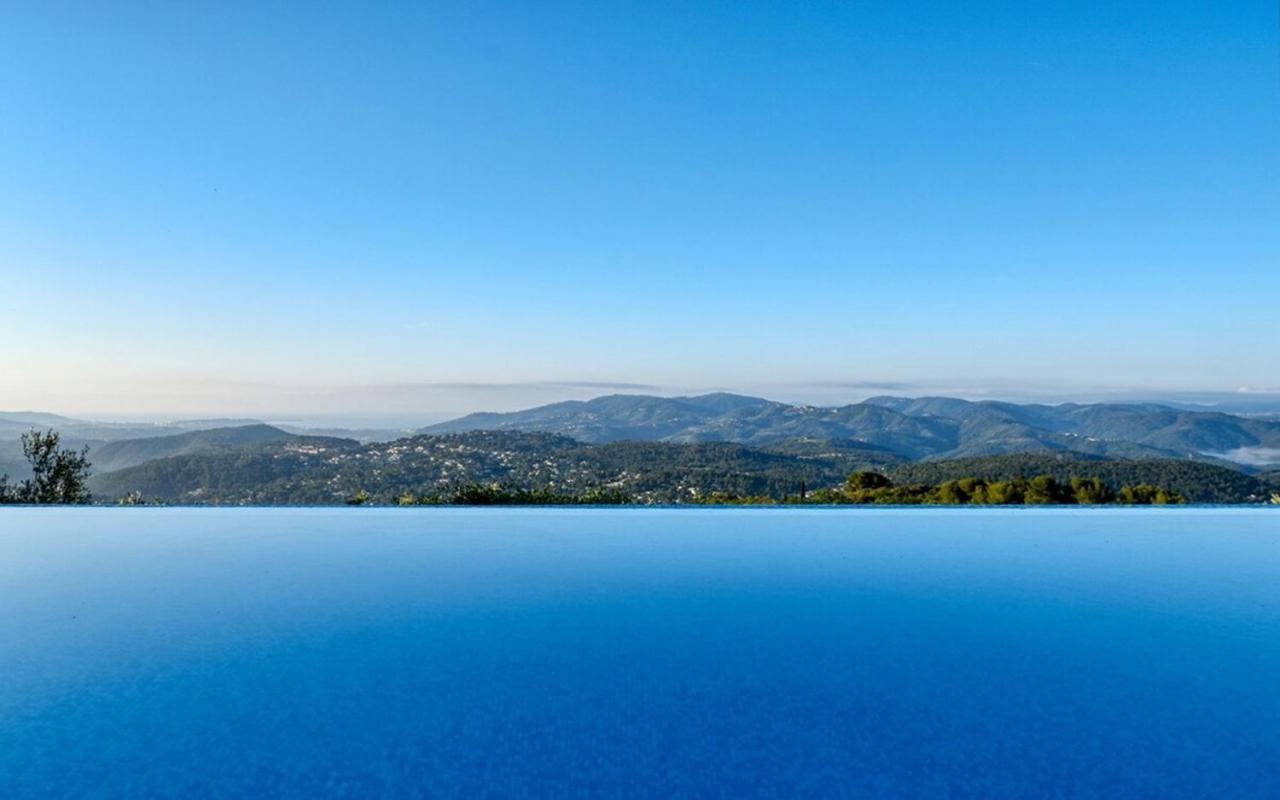Hotel Les Volets Bleus Spéracèdes Exteriér fotografie
